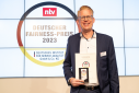 Michael Diebrok proudly carries the German Fairness Award 2023