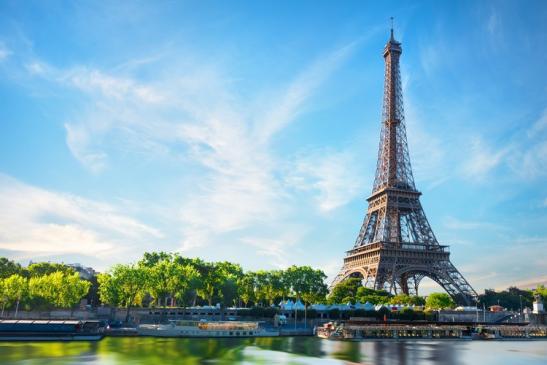 Eifelturm Paris als mögliches internationales Ziel